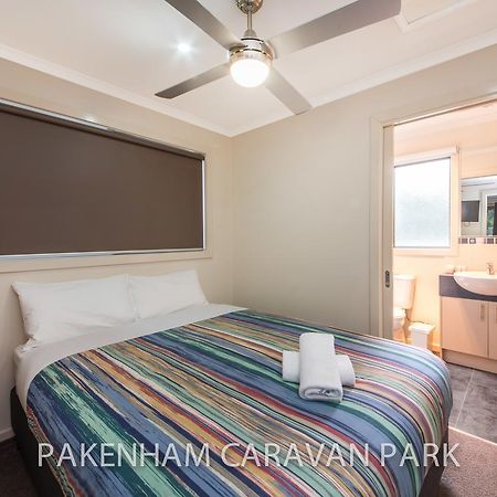 Отель Pakenham Caravan Park Экстерьер фото